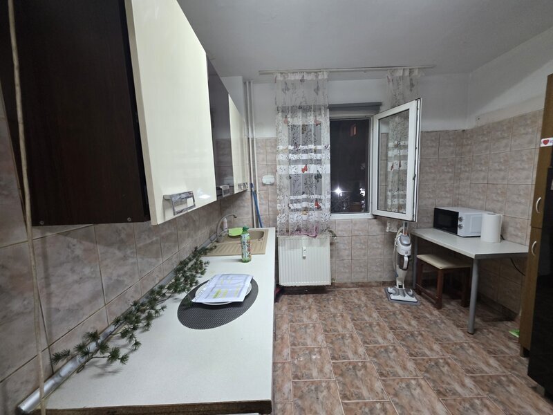 Titan, Liviu Rebreanu, chiar la metrou,